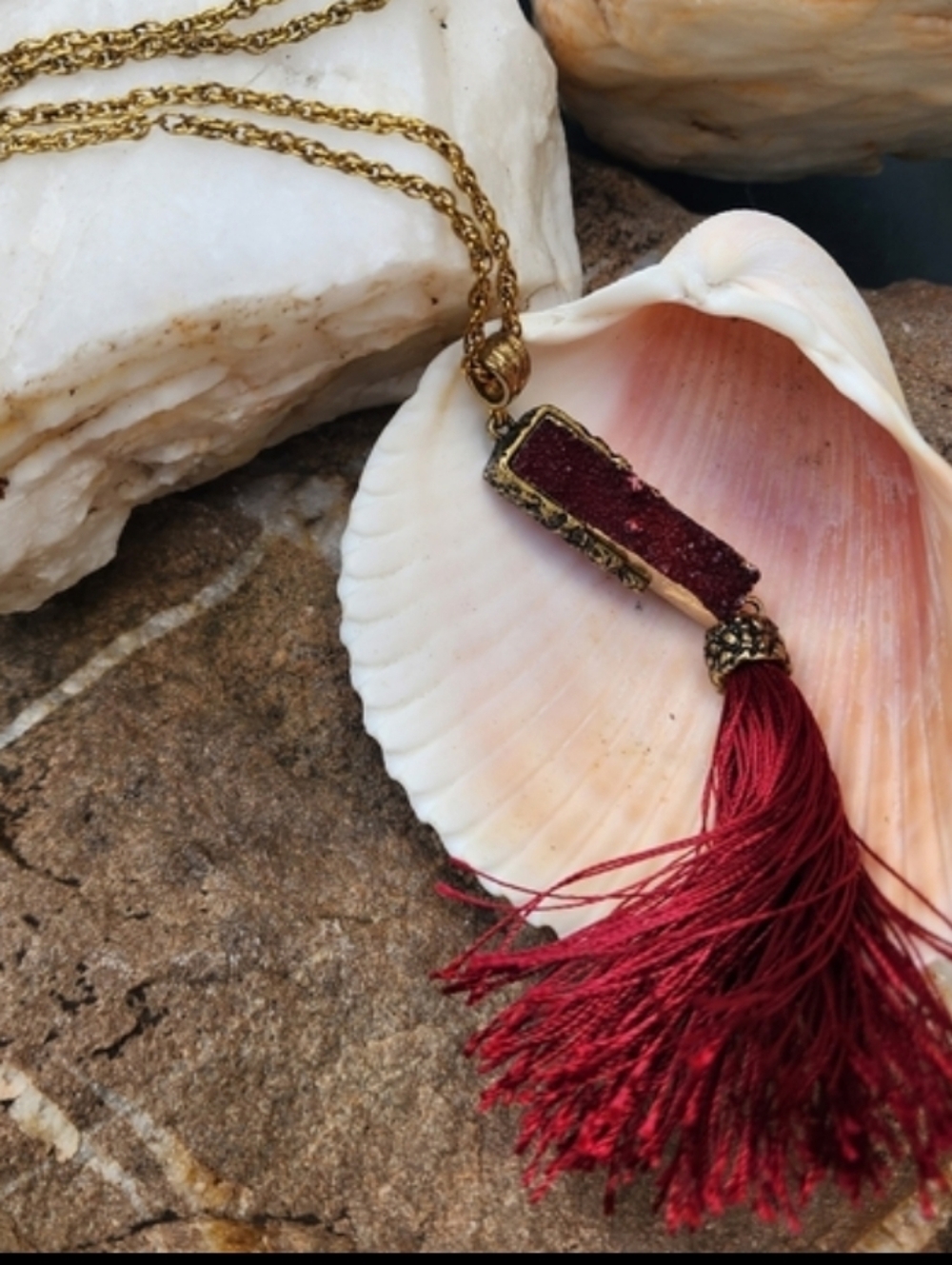❤️CHICO'S Golden Chain Large Tassels Burgundy Druzy Agate Kimono Style